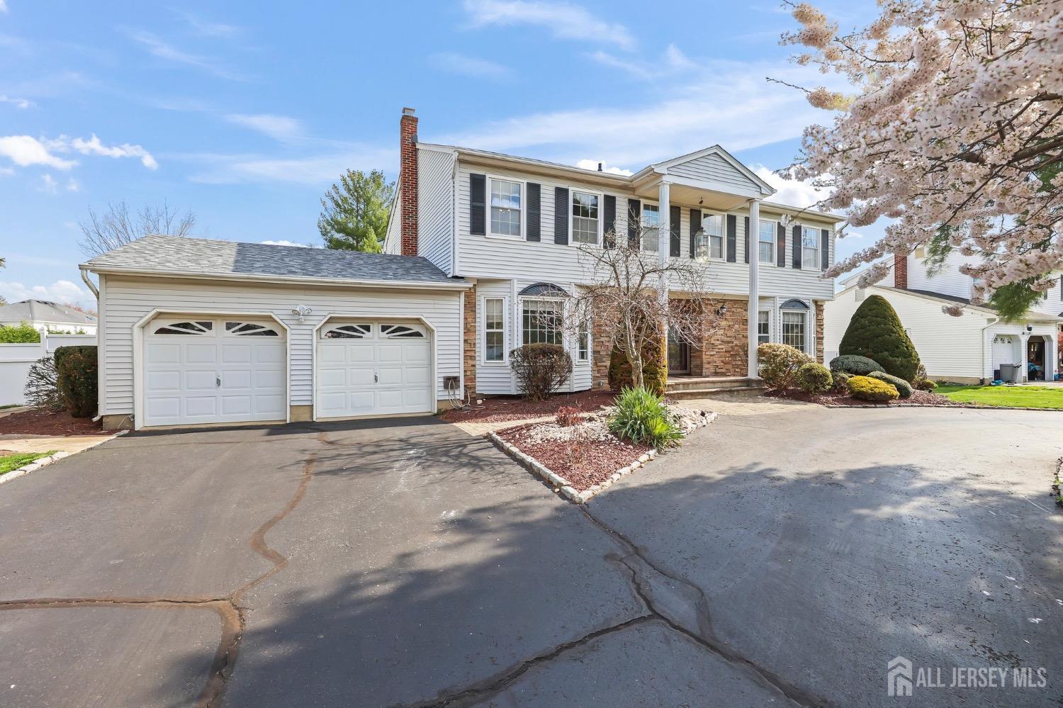 56 Ivanhoe Drive Manalapan, NJ 07726 - Photo 2 of 73 Gallery Image 2