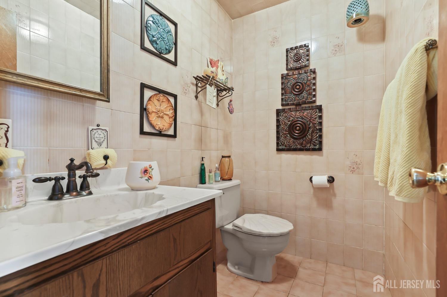 56 Ivanhoe Drive Manalapan, NJ 07726 - Photo 30 of 73 Gallery Image 30