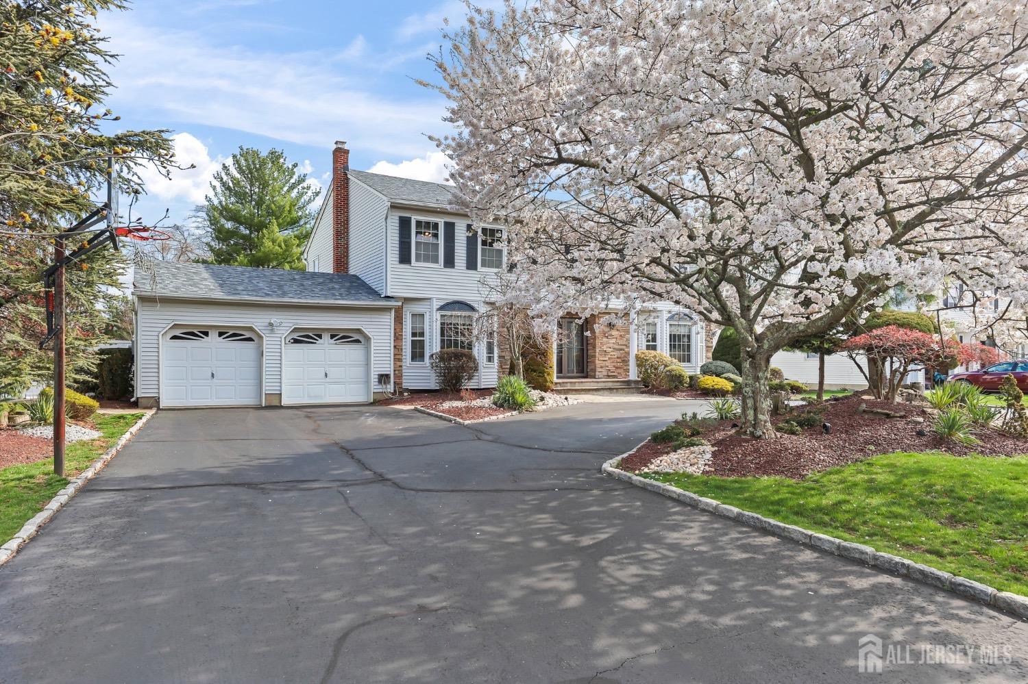 56 Ivanhoe Drive Manalapan, NJ 07726 - Photo 3 of 73 Gallery Image 3