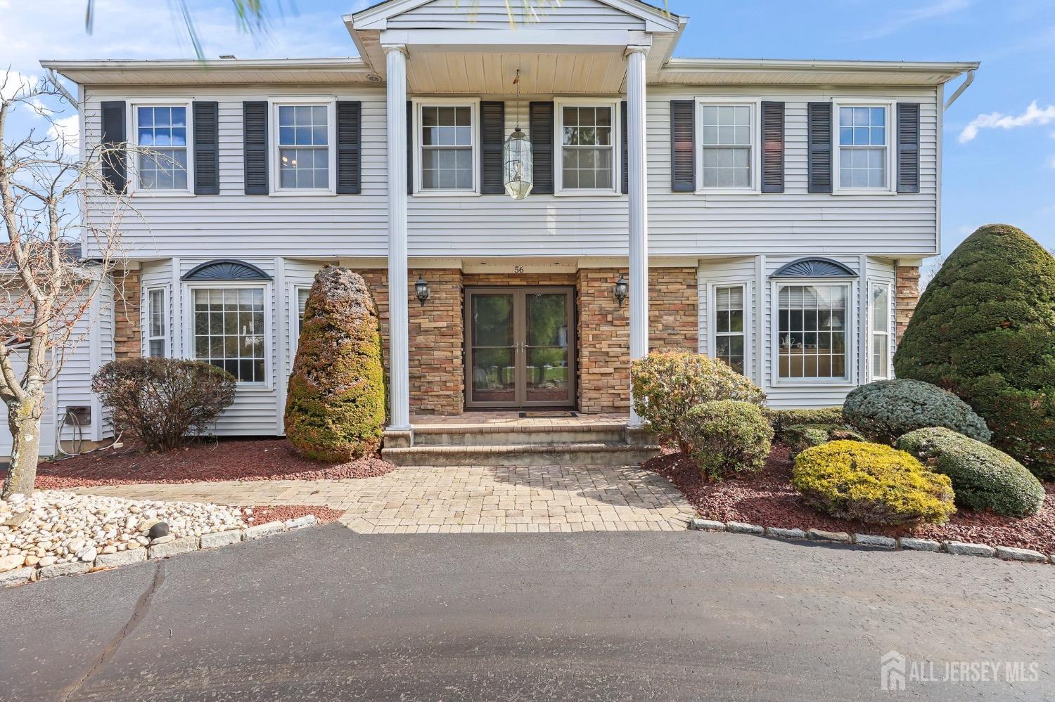 56 Ivanhoe Drive Manalapan, NJ 07726 - Photo 4 of 73 Gallery Image 4