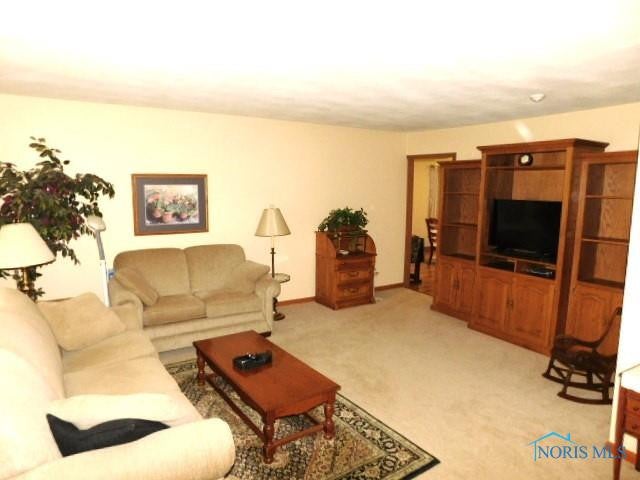 411 Huron Road Findlay, OH 45840 - Photo 4 of 22 Gallery Image 4
