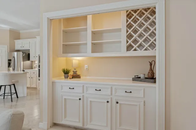 $445,000 | 13 Stonegate Park Court, Spring, TX 77379