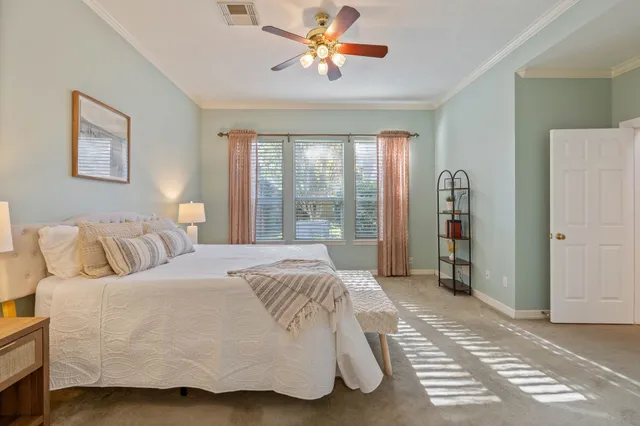 $445,000 | 13 Stonegate Park Court, Spring, TX 77379