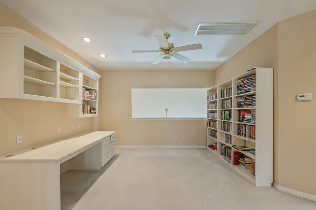 $445,000 | 13 Stonegate Park Court, Spring, TX 77379