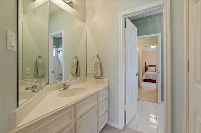 $445,000 | 13 Stonegate Park Court, Spring, TX 77379