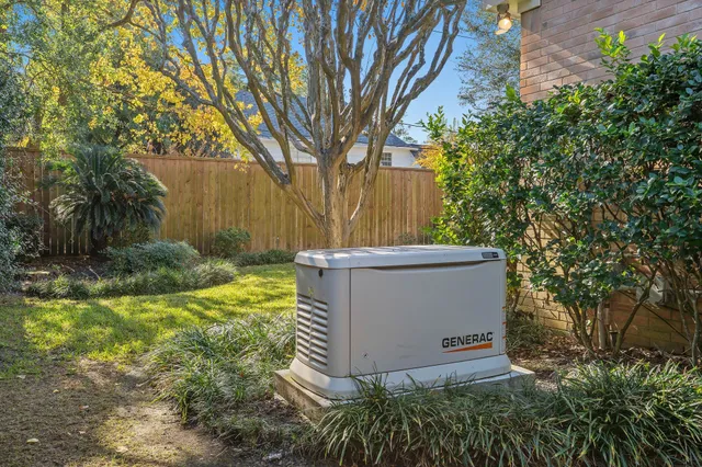 $445,000 | 13 Stonegate Park Court, Spring, TX 77379