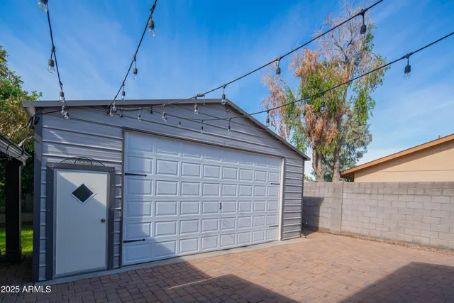 $595,000 | 16002 North 33rd Avenue, Phoenix, AZ 85053