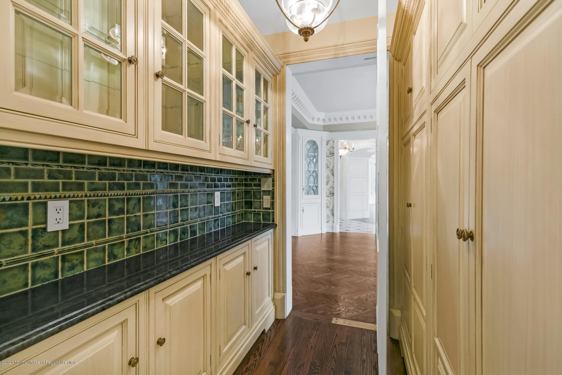 10 Belknap Lane Rumson, NJ 07760 - Photo 16 of 91 Butler's Pantry