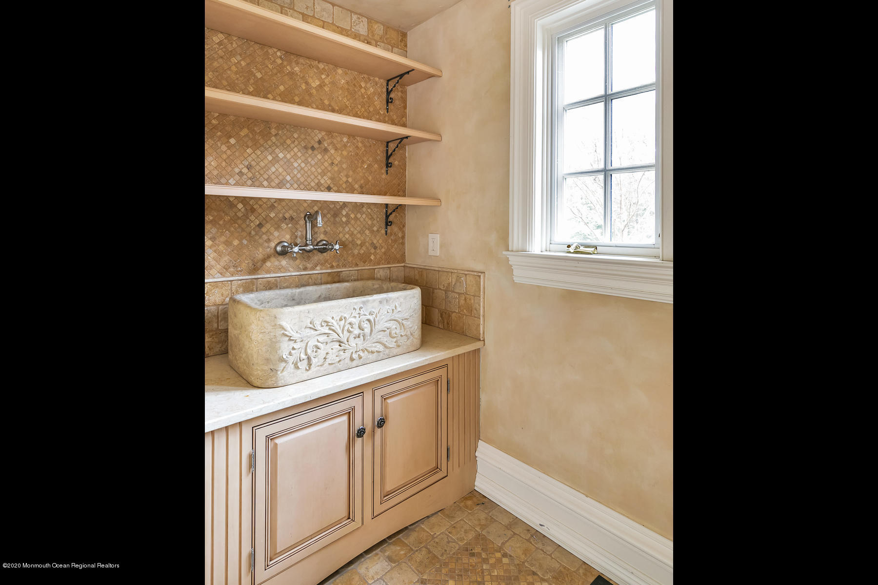 10 Belknap Lane Rumson, NJ 07760 - Photo 29 of 91 Carved Stone Sink