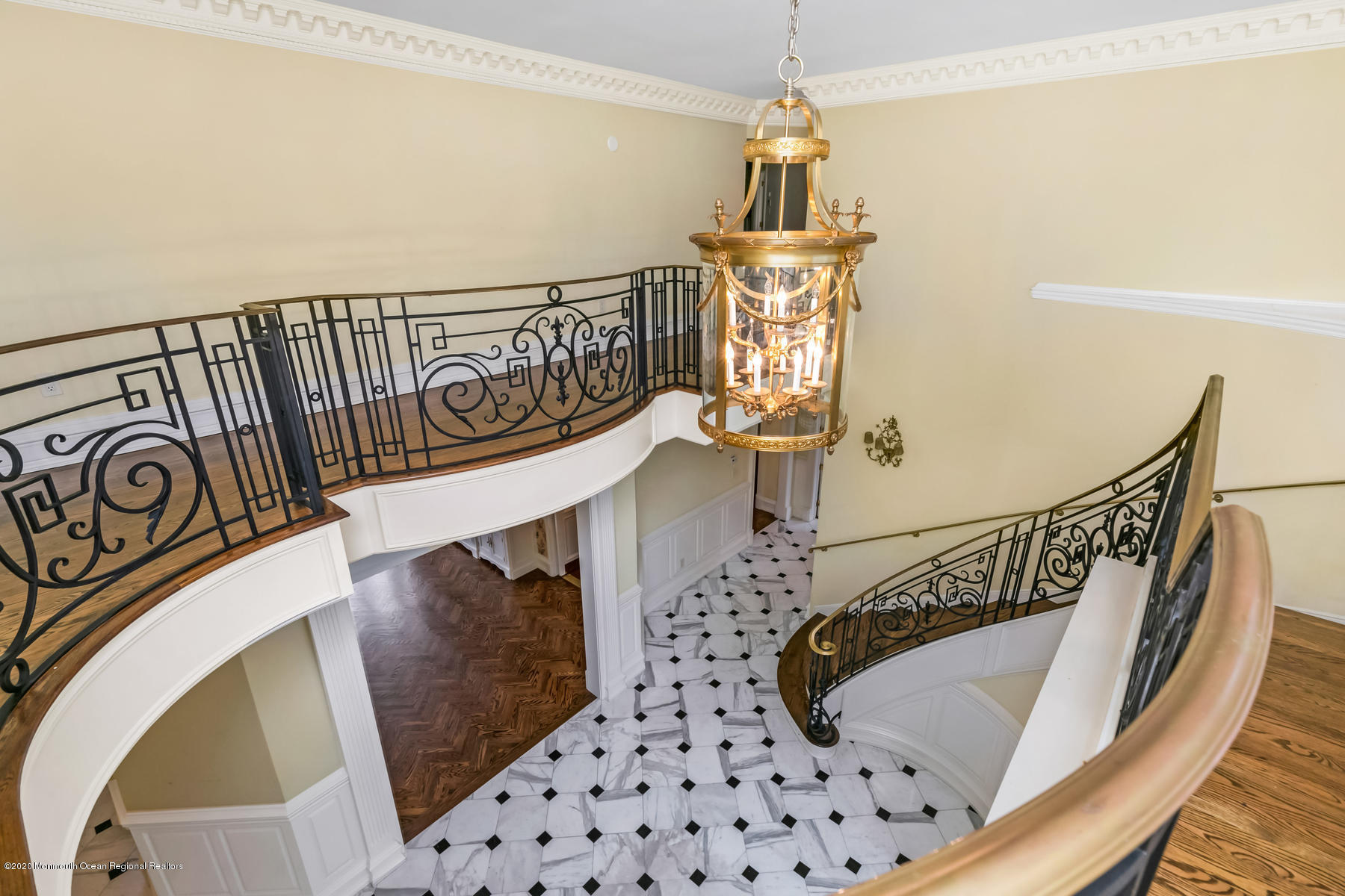 10 Belknap Lane Rumson, NJ 07760 - Photo 38 of 91 Dramatic Staircase
