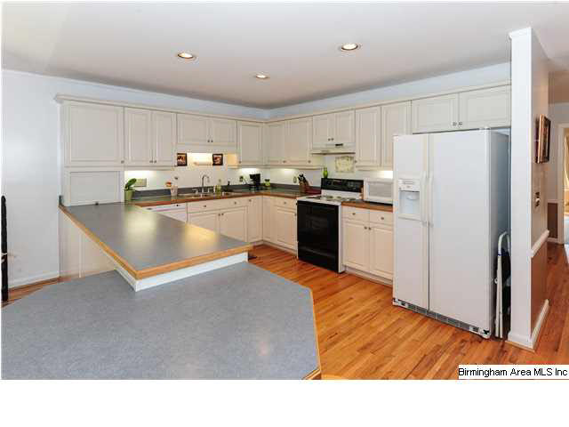 1540 Saulter View Road Birmingham, AL 35209 - Photo 13 of 32
