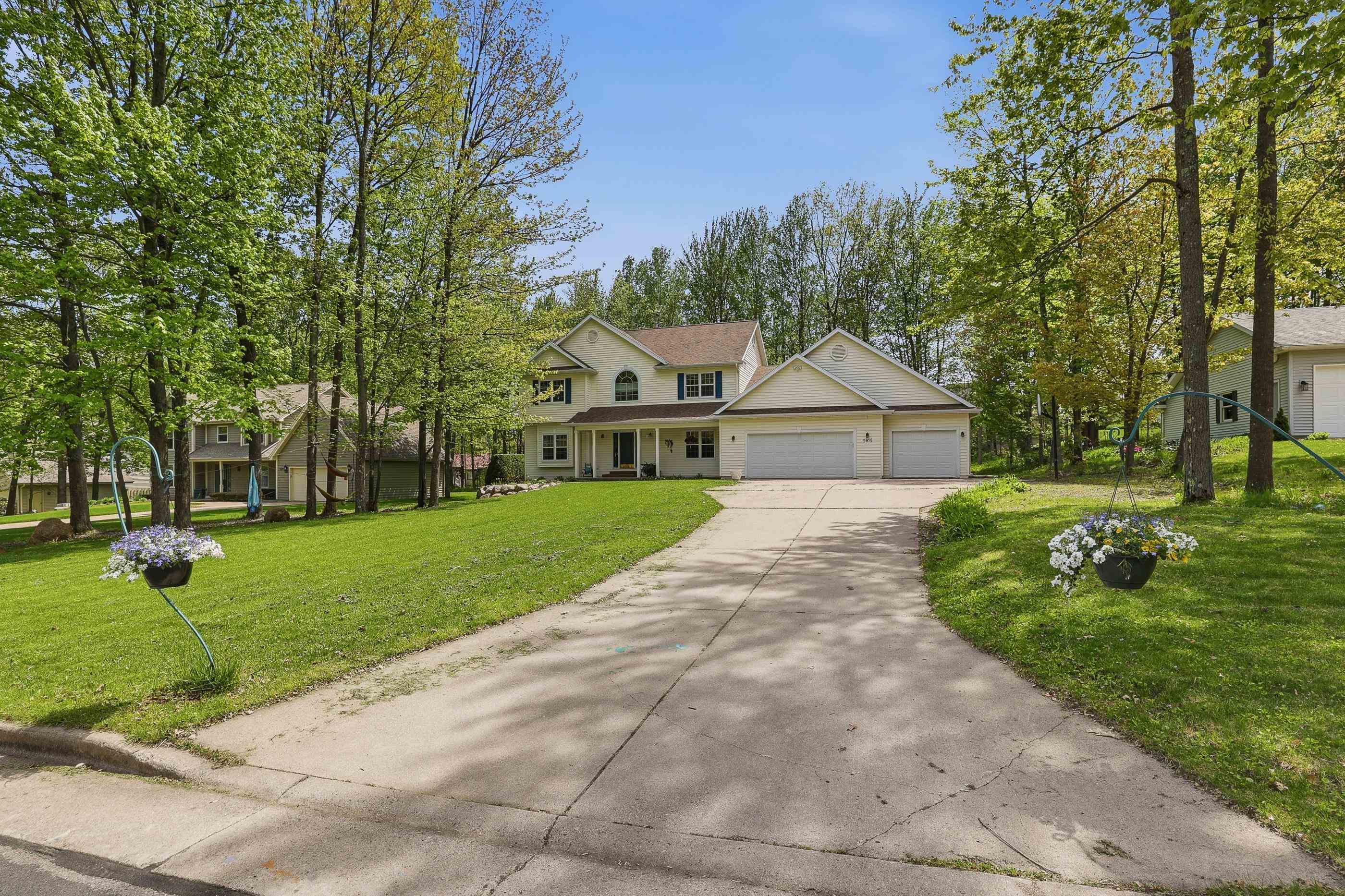 5815 Old Coach Road Wausau, WI 54401 - Photo 2 of 57