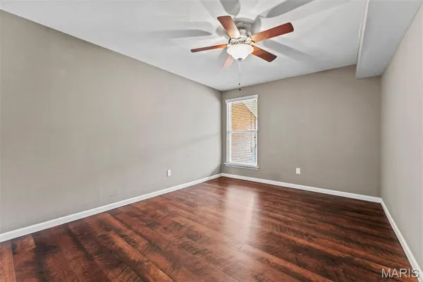 $1,350 | 1943 Greenpoint Drive, Unit 301, Kirkwood, MO 63122