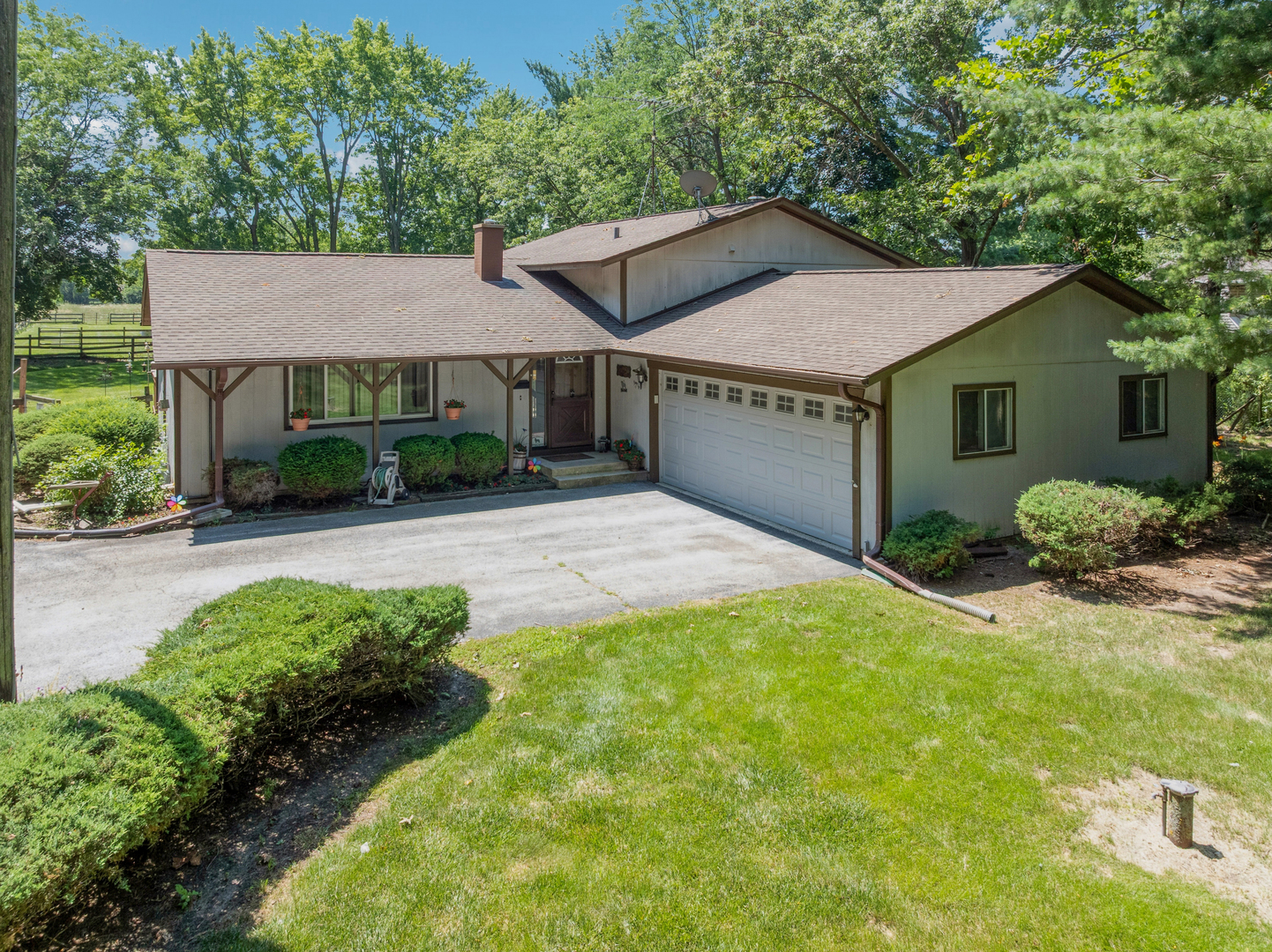 46W989 Kelley Road Hampshire, IL 60140 - Photo 1 of 40 Gallery Image 1