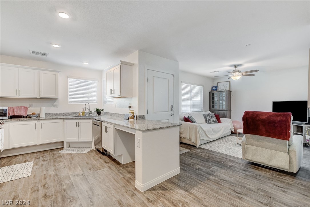 12262 Azure Gate Road, Unit 4 Las Vegas, NV 89183 - Photo 4 of 18 Gallery Image 4