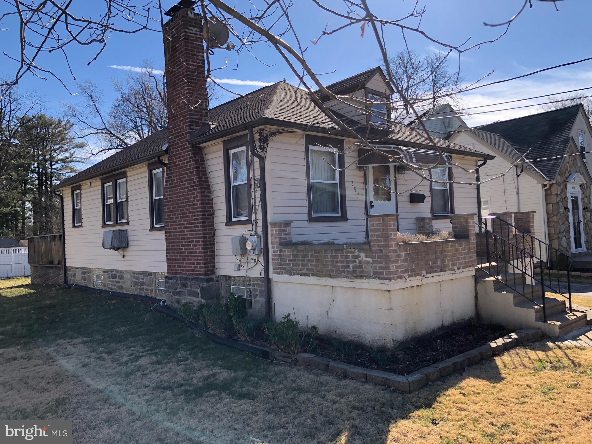 357 South Manoa Road Havertown, PA 19083 - Photo 4 of 5