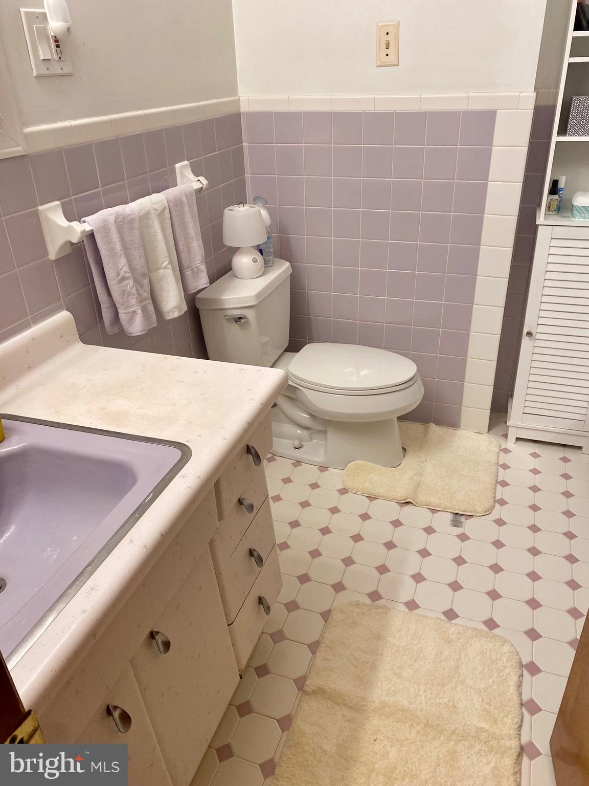 948 Farley Road Bensalem, PA 19020 - Photo 11 of 21 Hall Full Bath