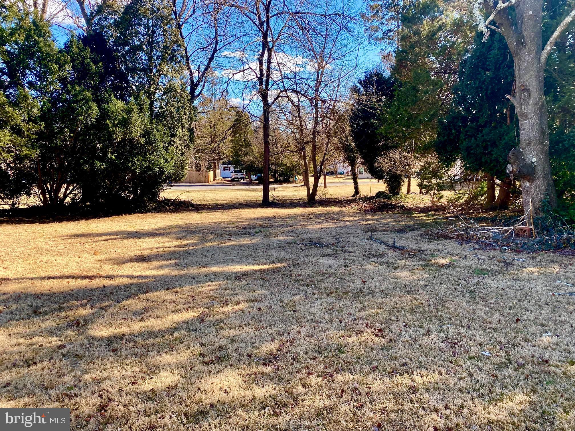 948 Farley Road Bensalem, PA 19020 - Photo 19 of 21 Side yard
