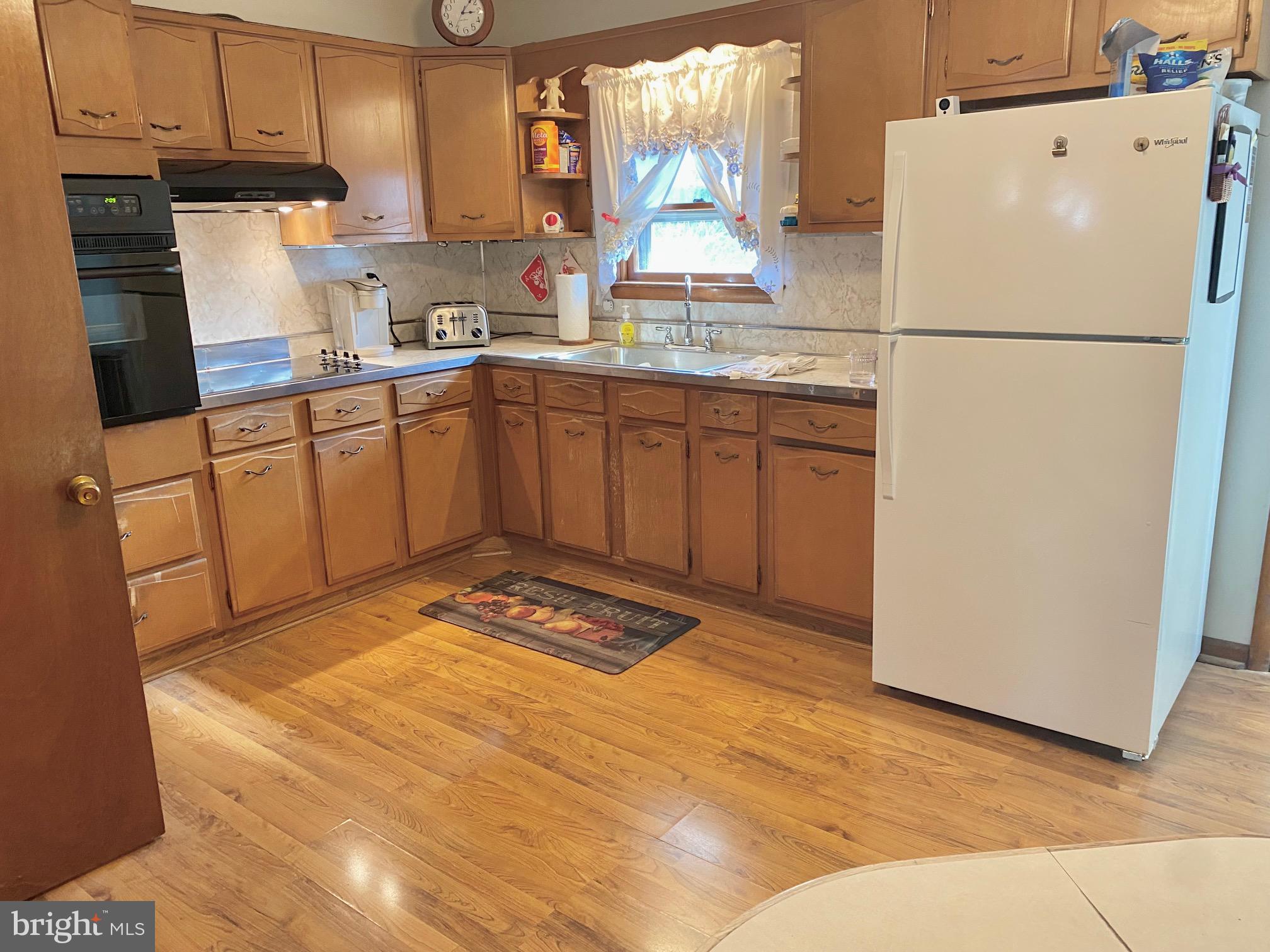Eat in Kitchen