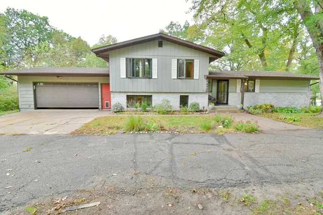 $514,999 | 18493 Eaglewood Road, Clearwater, MN 55320