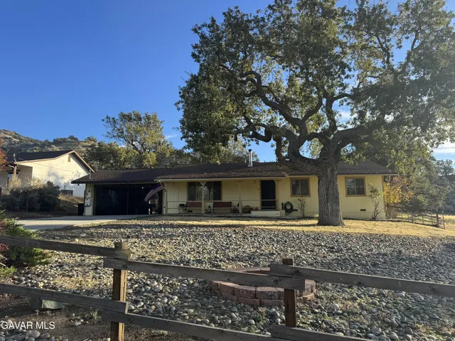 a front view of house with yard