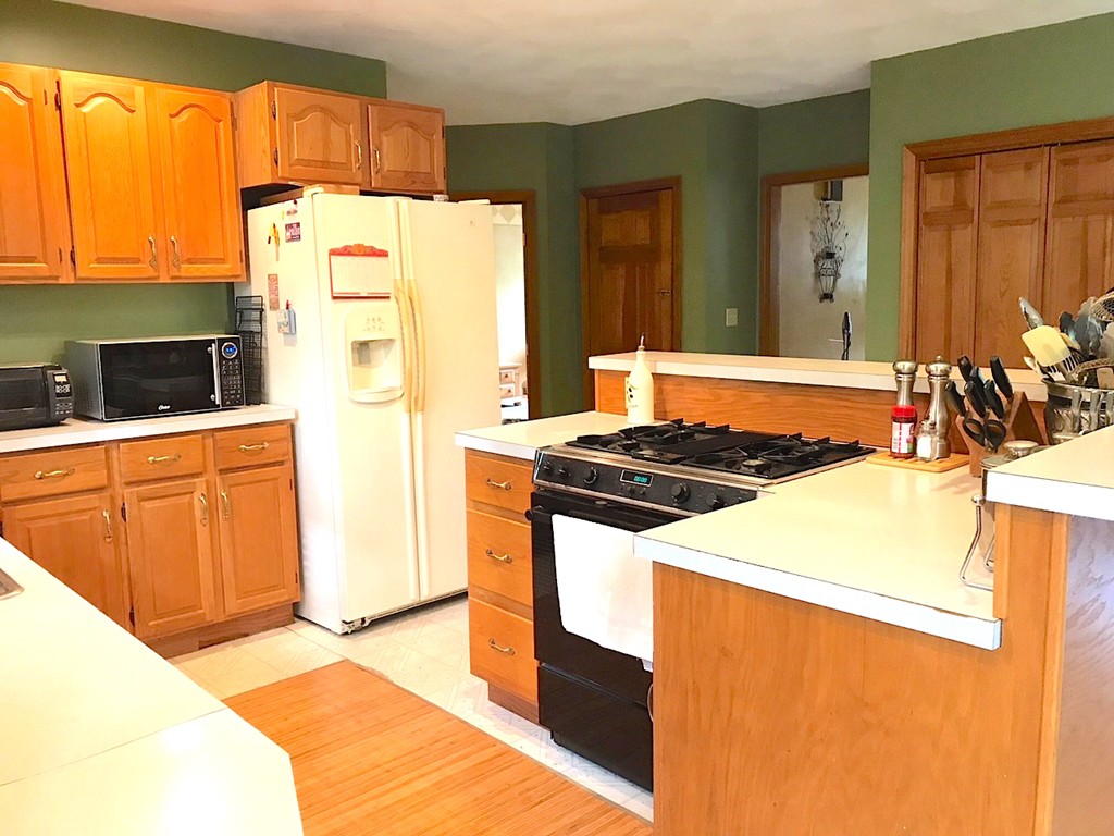 16 Rainbow Ridge Georgetown, MA 01833 - Photo 10 of 30 Gallery Image 10
