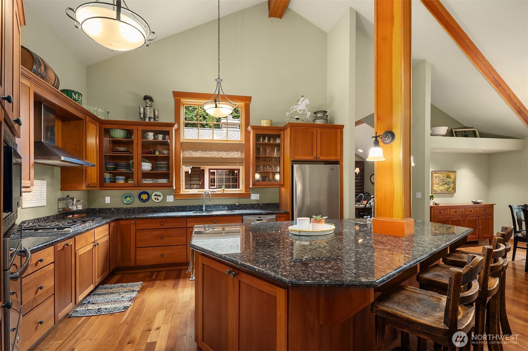 10517 Robbers Roost Road Edmonds, WA 98020 - Photo 11 of 39 Gallery Image 11