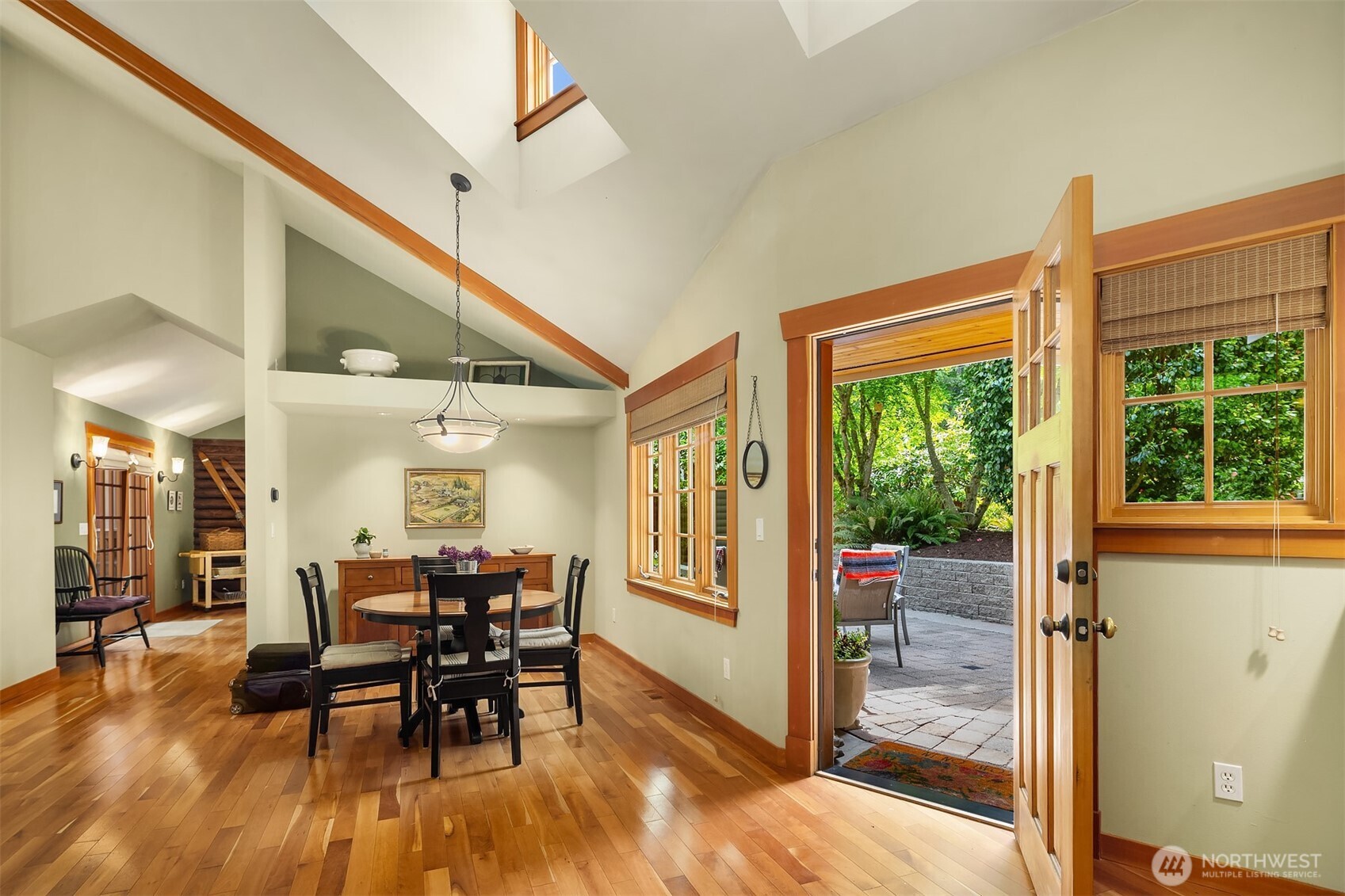 10517 Robbers Roost Road Edmonds, WA 98020 - Photo 4 of 39 Gallery Image 4