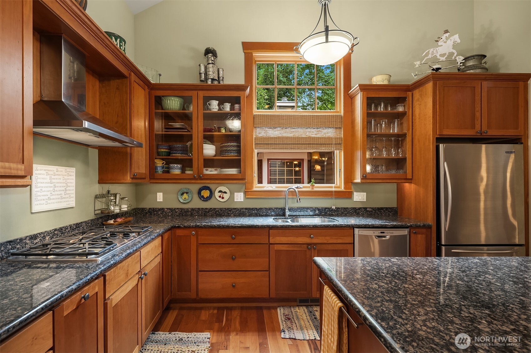 10517 Robbers Roost Road Edmonds, WA 98020 - Photo 10 of 39 Gallery Image 10