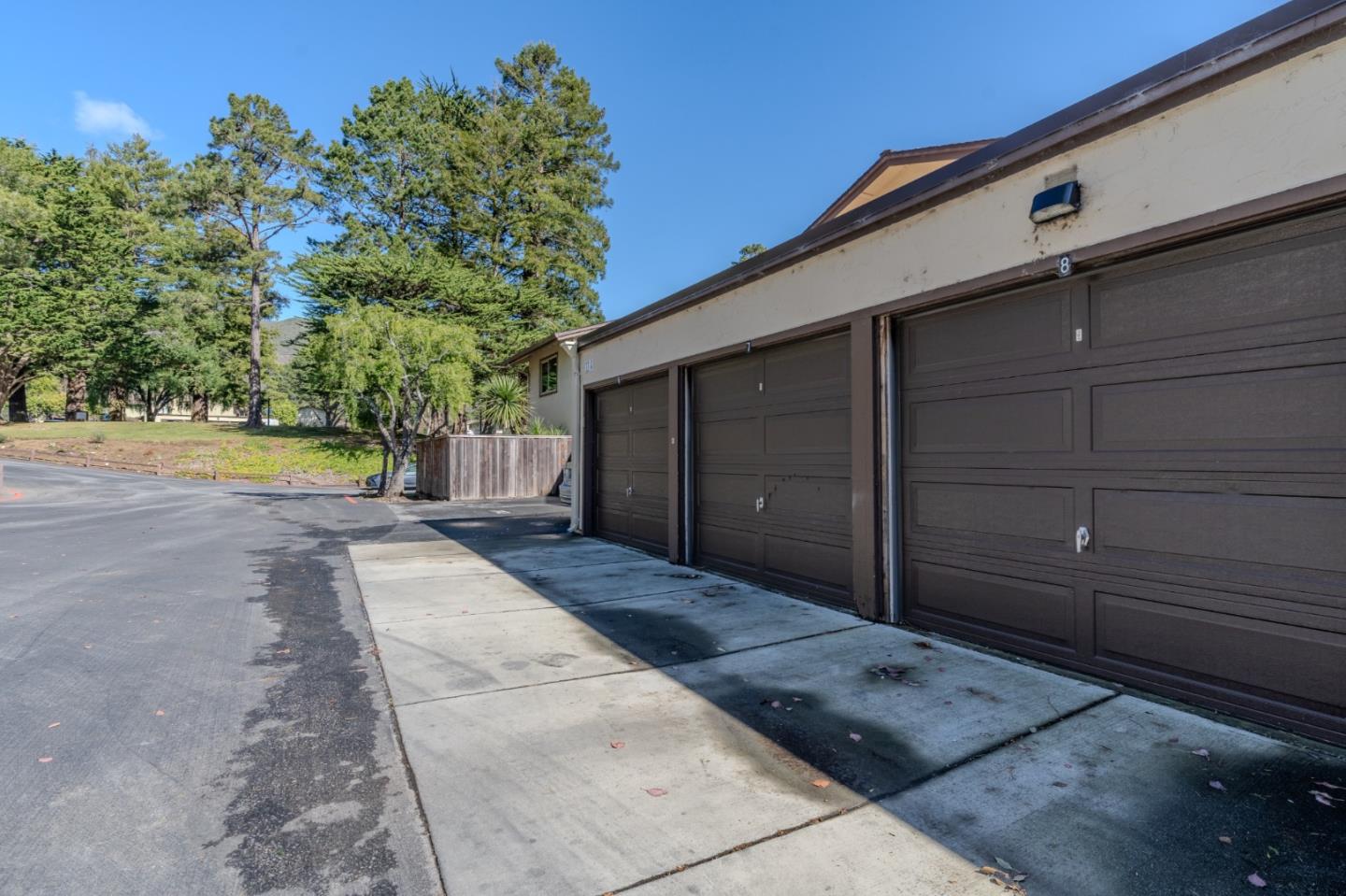 1039 Oddstad Boulevard Pacifica, CA 94044 - Photo 32 of 35 a view of a backyard of the house