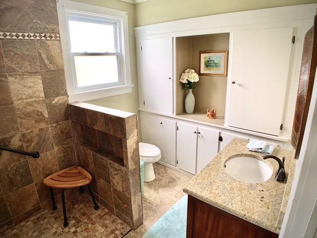 207 West Rose Avenue Foley, AL 36535 - Photo 20 of 34 Bathroom 2