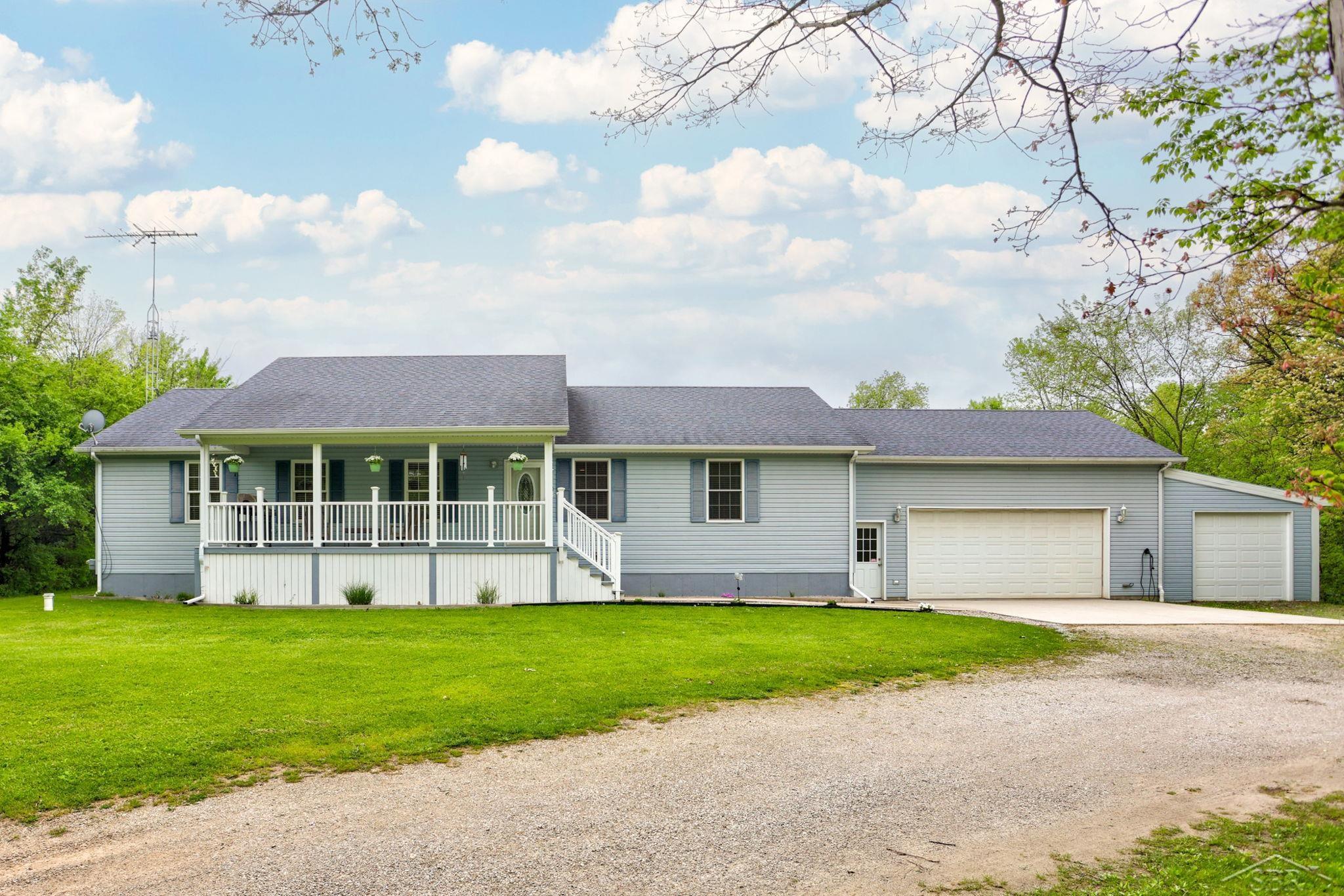 6115 North Belsay Road Flint, MI 48506 - Photo 1 of 36 50175188-08f57577-9054-498a-b265-d4267b0bba5f.JPG