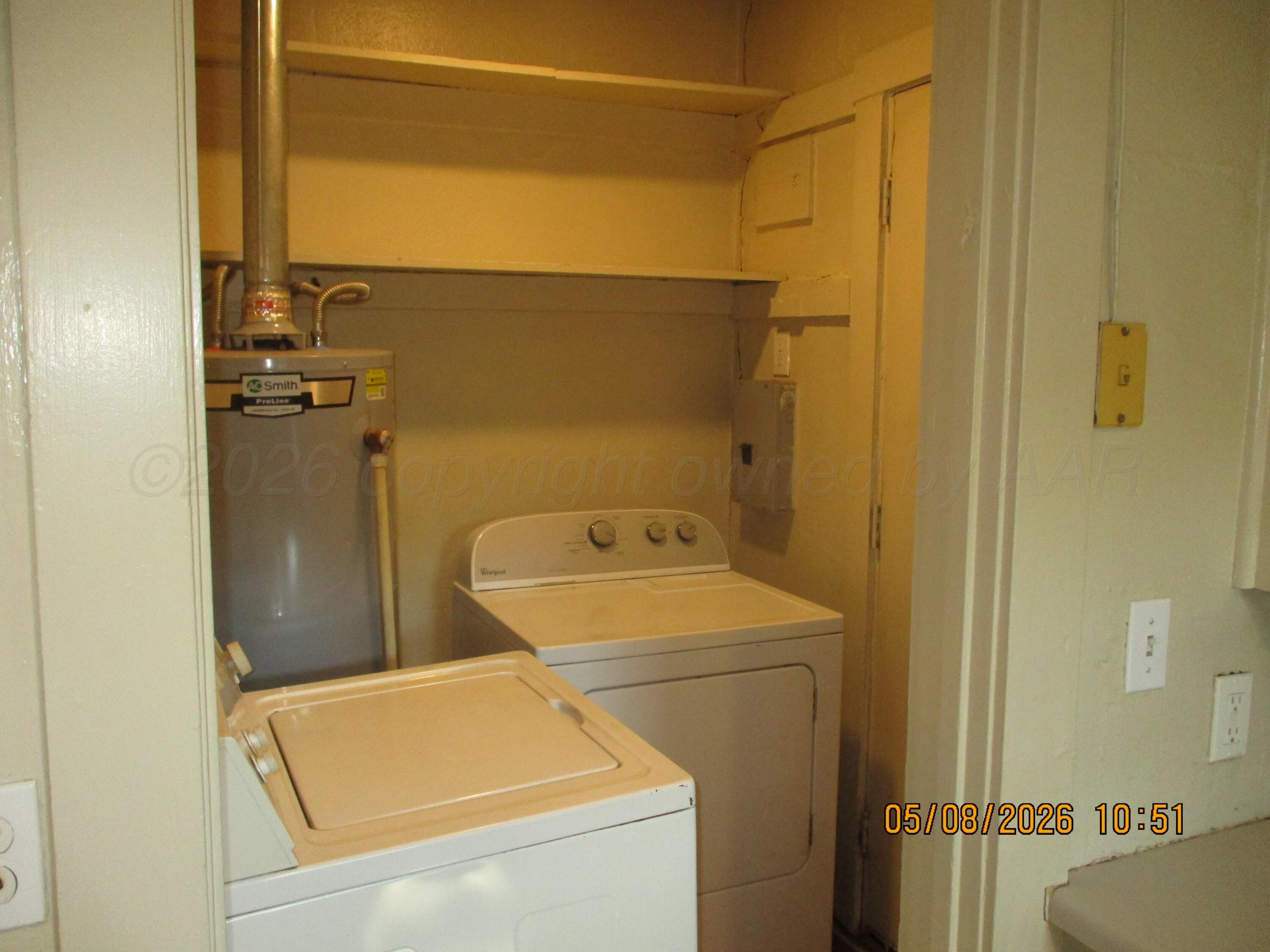 1402 Southwest 13th Avenue Amarillo, TX 79102 - Photo 11 of 13 Utility Room