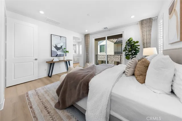 $6,500 | 208 Zawn, Irvine, CA 92618