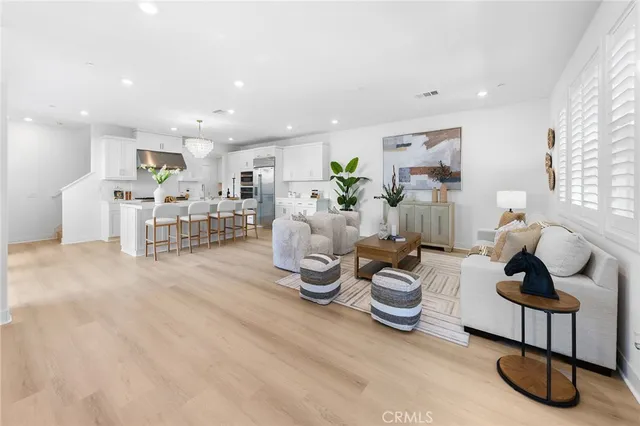 $6,500 | 208 Zawn, Irvine, CA 92618