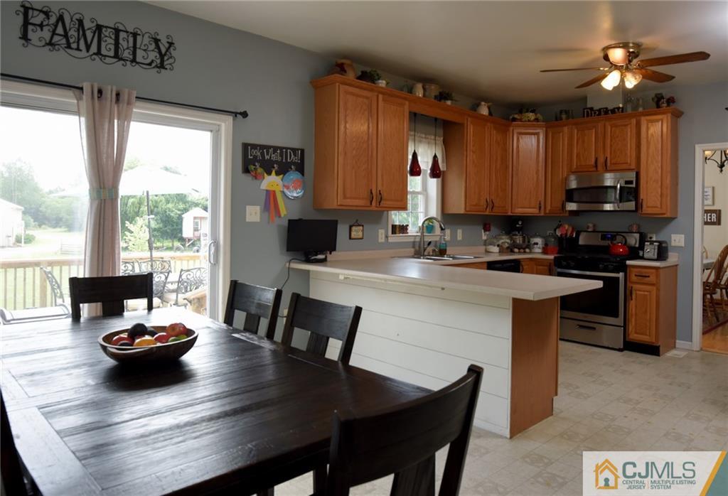 141 Meany Road Wrightstown, NJ 08562 - Photo 7 of 24 Gallery Image 7