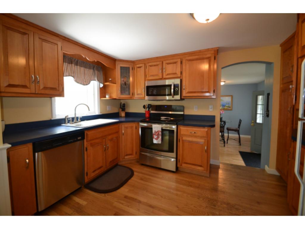 228 Breakfast Hill Road Greenland, NH 03840 - Photo 5 of 35 Gallery Image 5