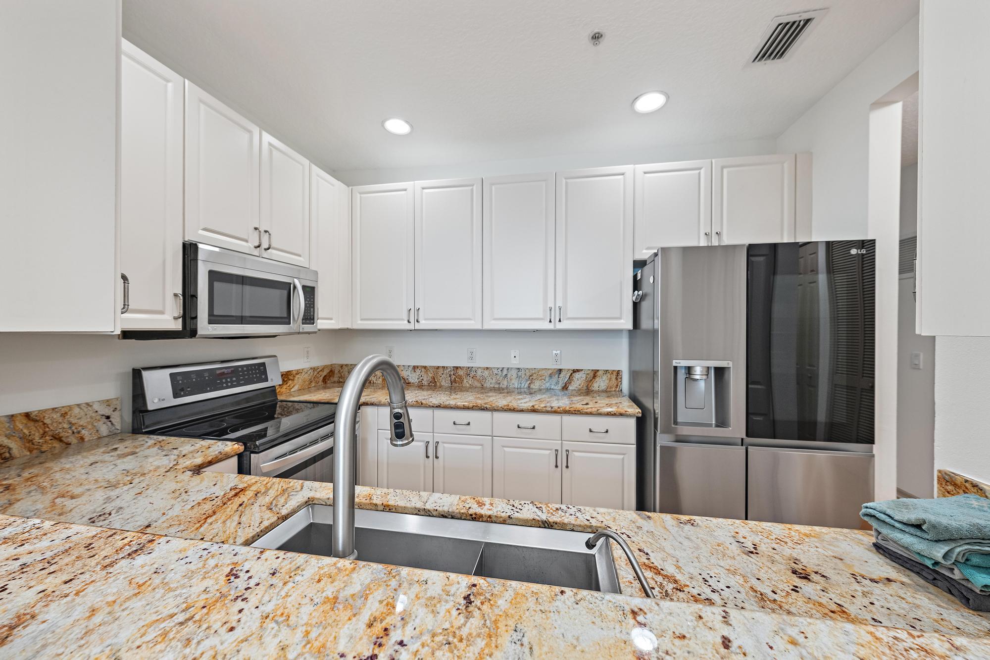 4316 Blowing Point Place Jupiter, FL 33458 - Photo 4 of 45 Kitchen