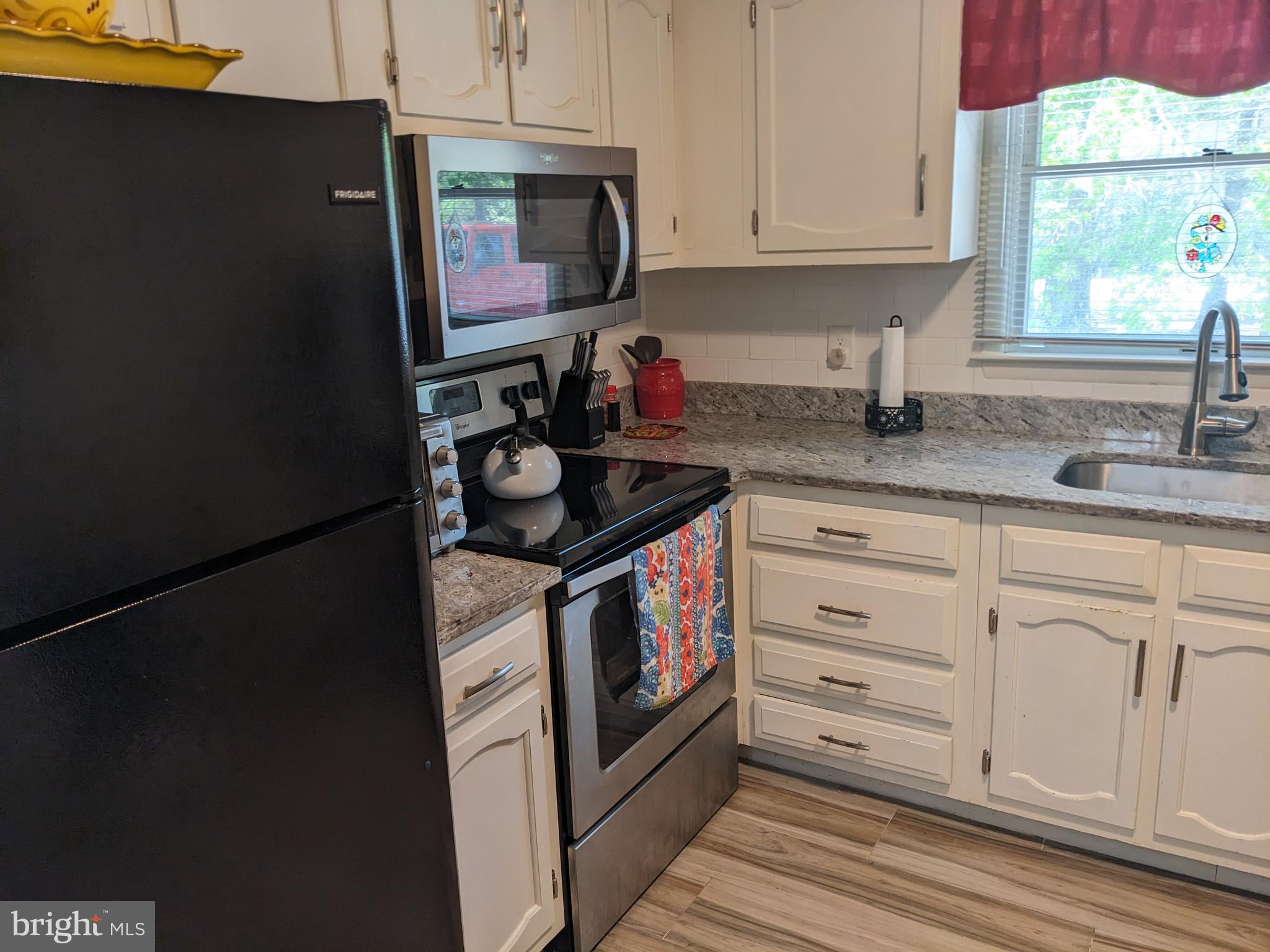 18 Cranberry Road Manahawkin, NJ 08050 - Photo 15 of 31