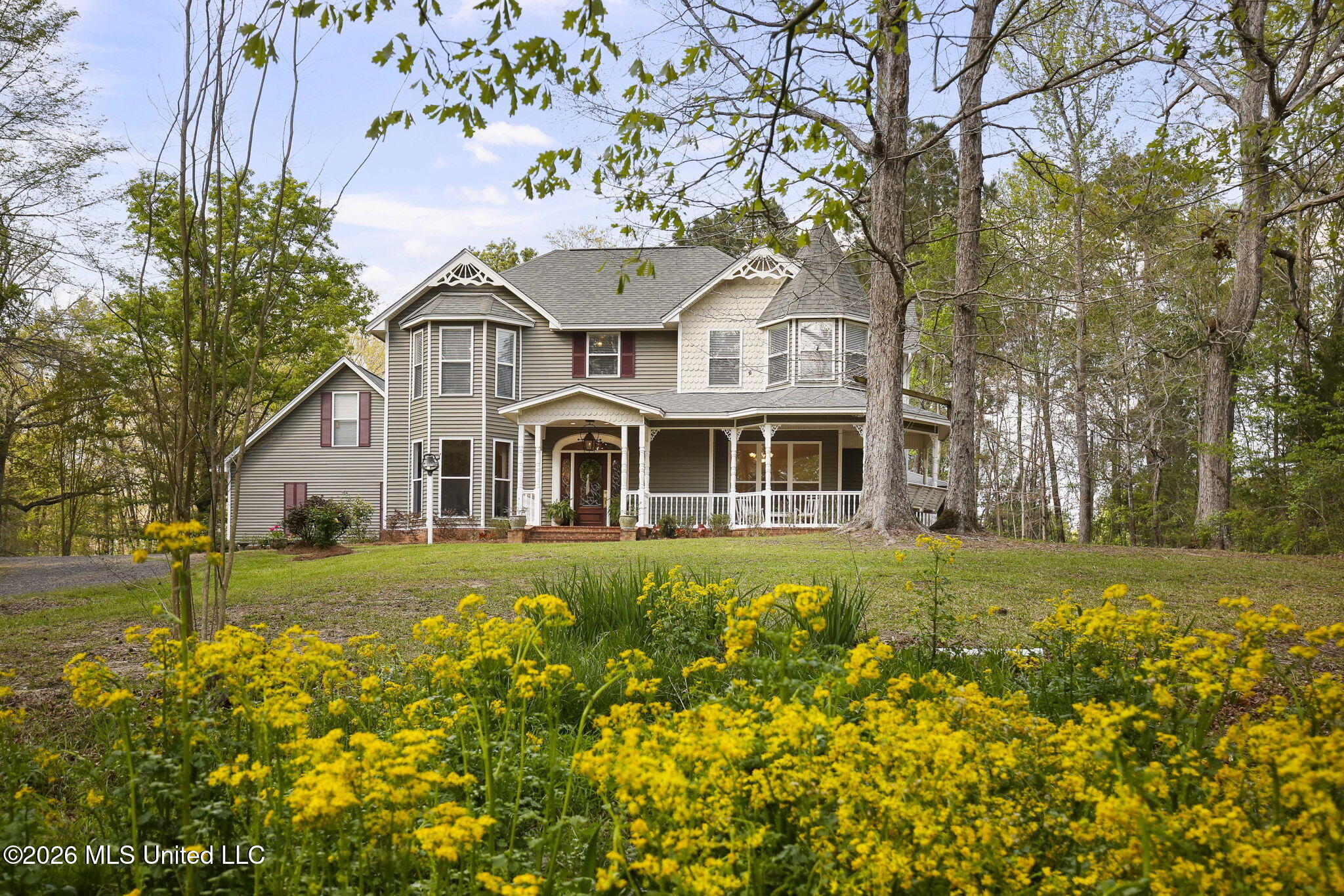 9-web-or-mls-1058 Ridgeside-9