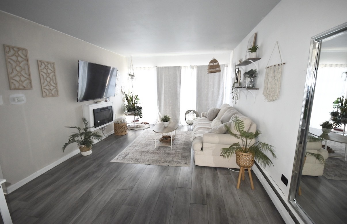 605 North Wolf Road, Unit B9 Hillside, IL 60162 - Photo 3 of 7