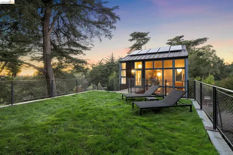 $1,795,000 | 8210 Skyline Boulevard, Oakland, CA 94611