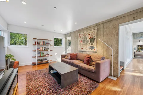 $1,795,000 | 8210 Skyline Boulevard, Oakland, CA 94611