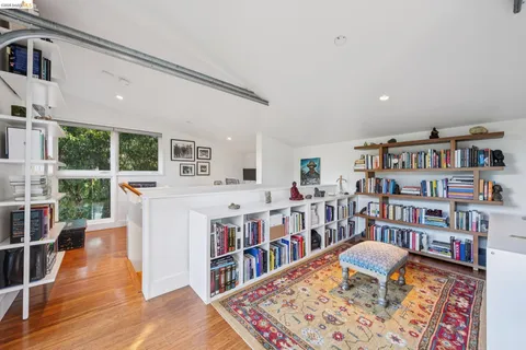 $1,795,000 | 8210 Skyline Boulevard, Oakland, CA 94611