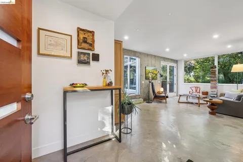 $1,795,000 | 8210 Skyline Boulevard, Oakland, CA 94611