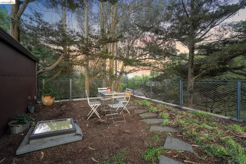 $1,795,000 | 8210 Skyline Boulevard, Oakland, CA 94611