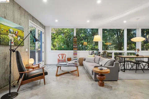 $1,795,000 | 8210 Skyline Boulevard, Oakland, CA 94611