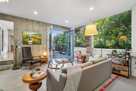 $1,795,000 | 8210 Skyline Boulevard, Oakland, CA 94611