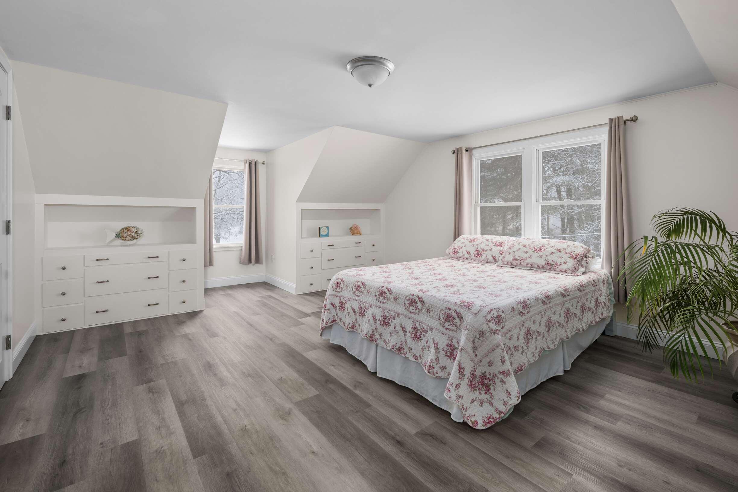 208 Long Sands Road York, ME 03909 - Photo 13 of 44 Bedroom