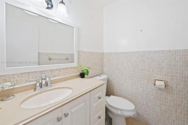 $129,000 | 5300 Washington Street, Unit G323, Hollywood, FL 33021